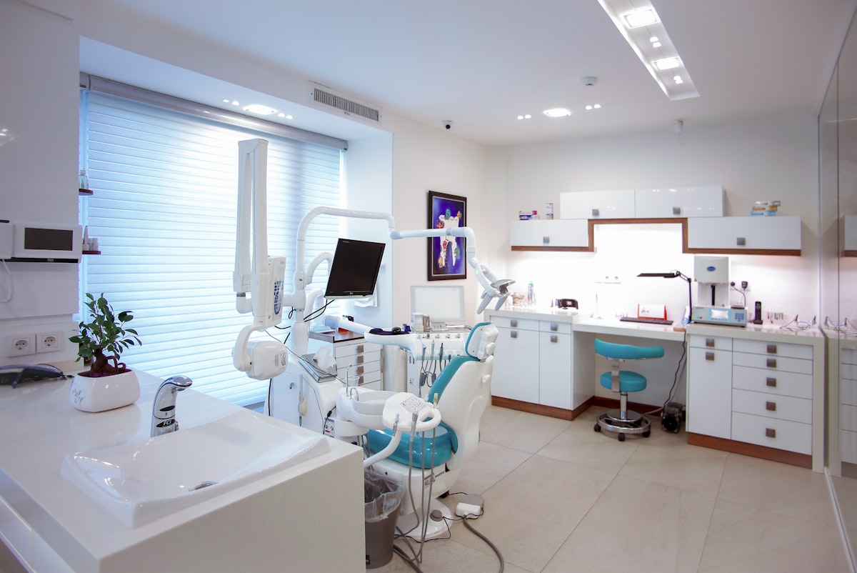 Kujdes Profesional Dentar - Hypocrates Tiranë